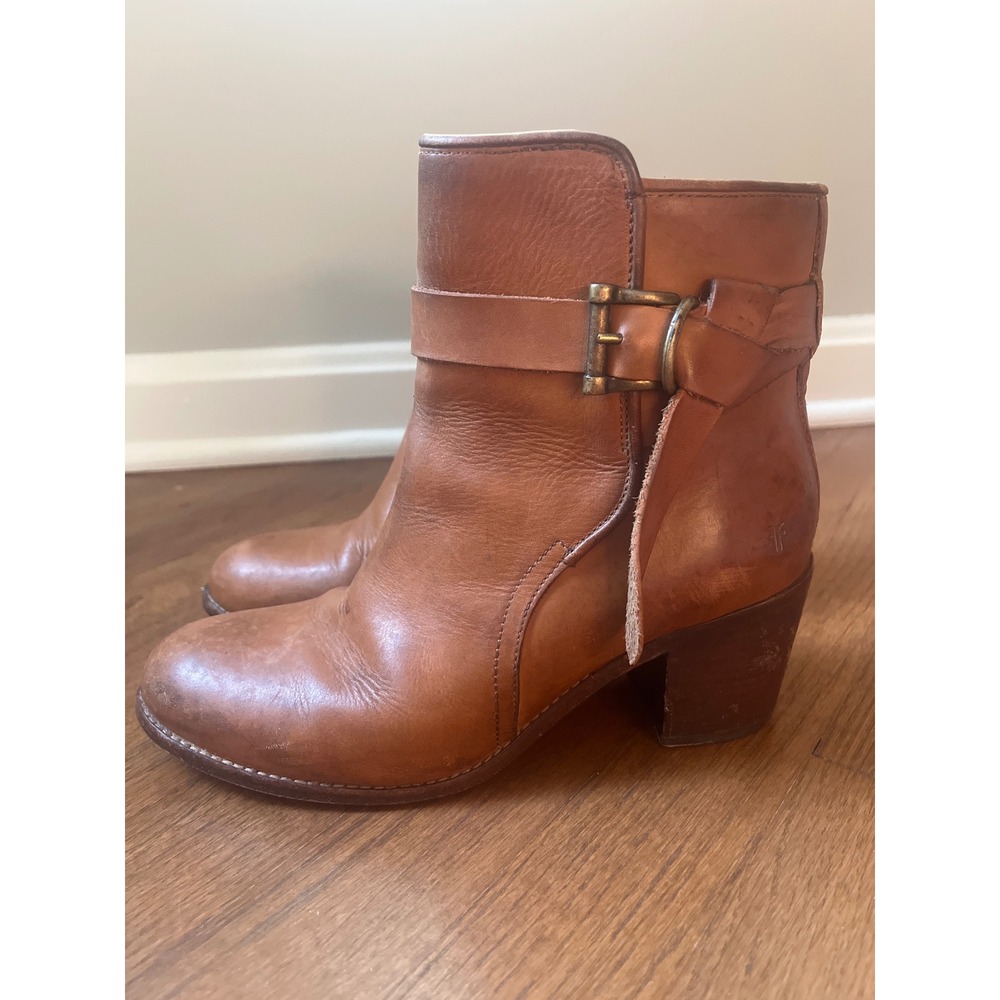 Frye Patty Riding Booties Wrap Buckle Strap Cognac Brown Leather Size 7.5